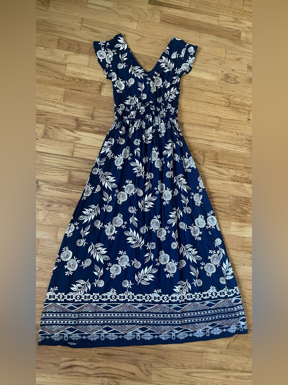 Nostalgia Navy and White Floral Maxi Dress - Picture 2 of 2